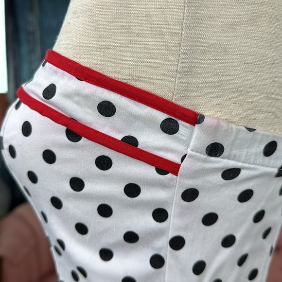 Small flirty polkadot dress, peeking petticoat fun! - Picture 6 of 13